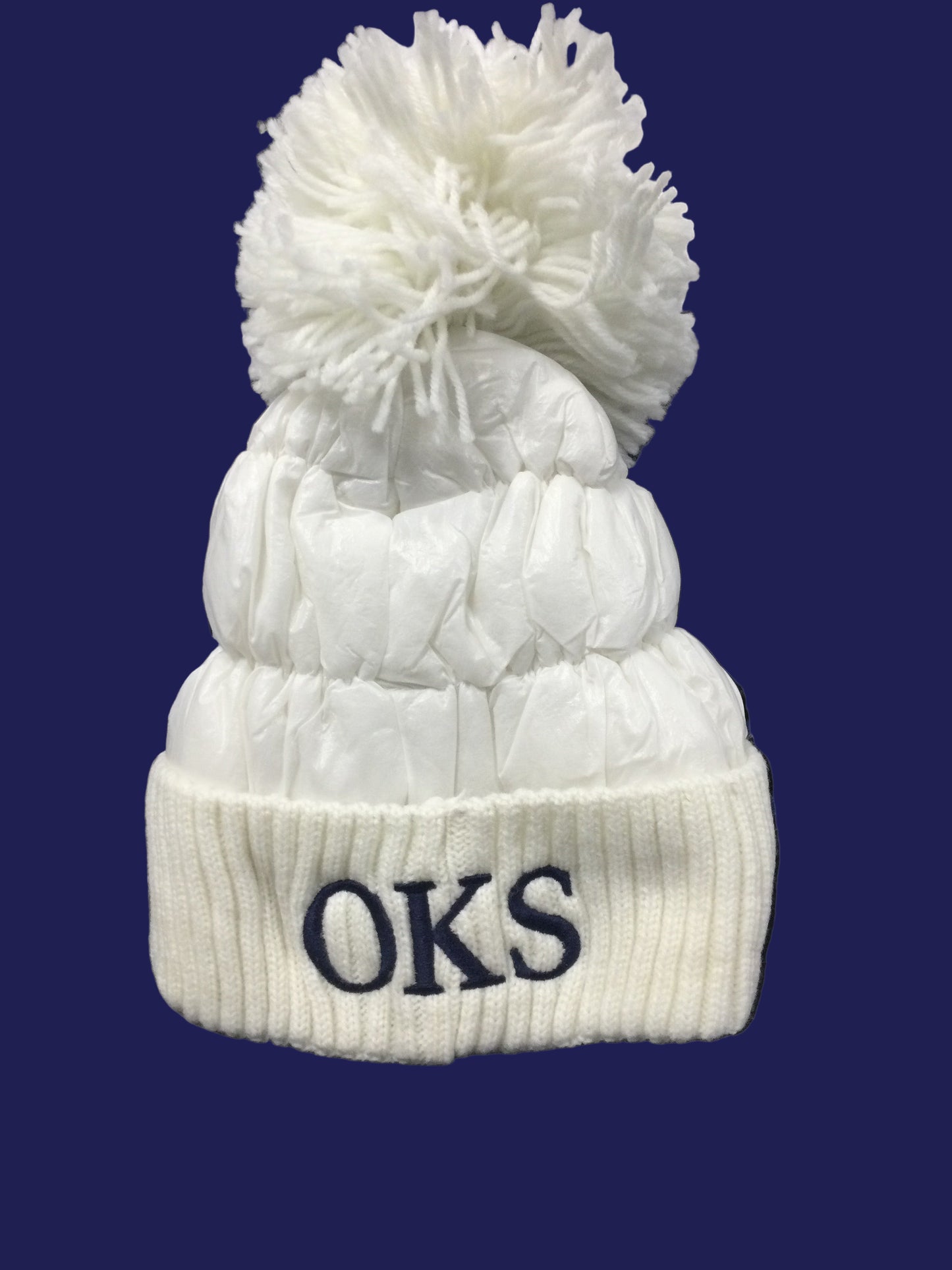 Pom hat white